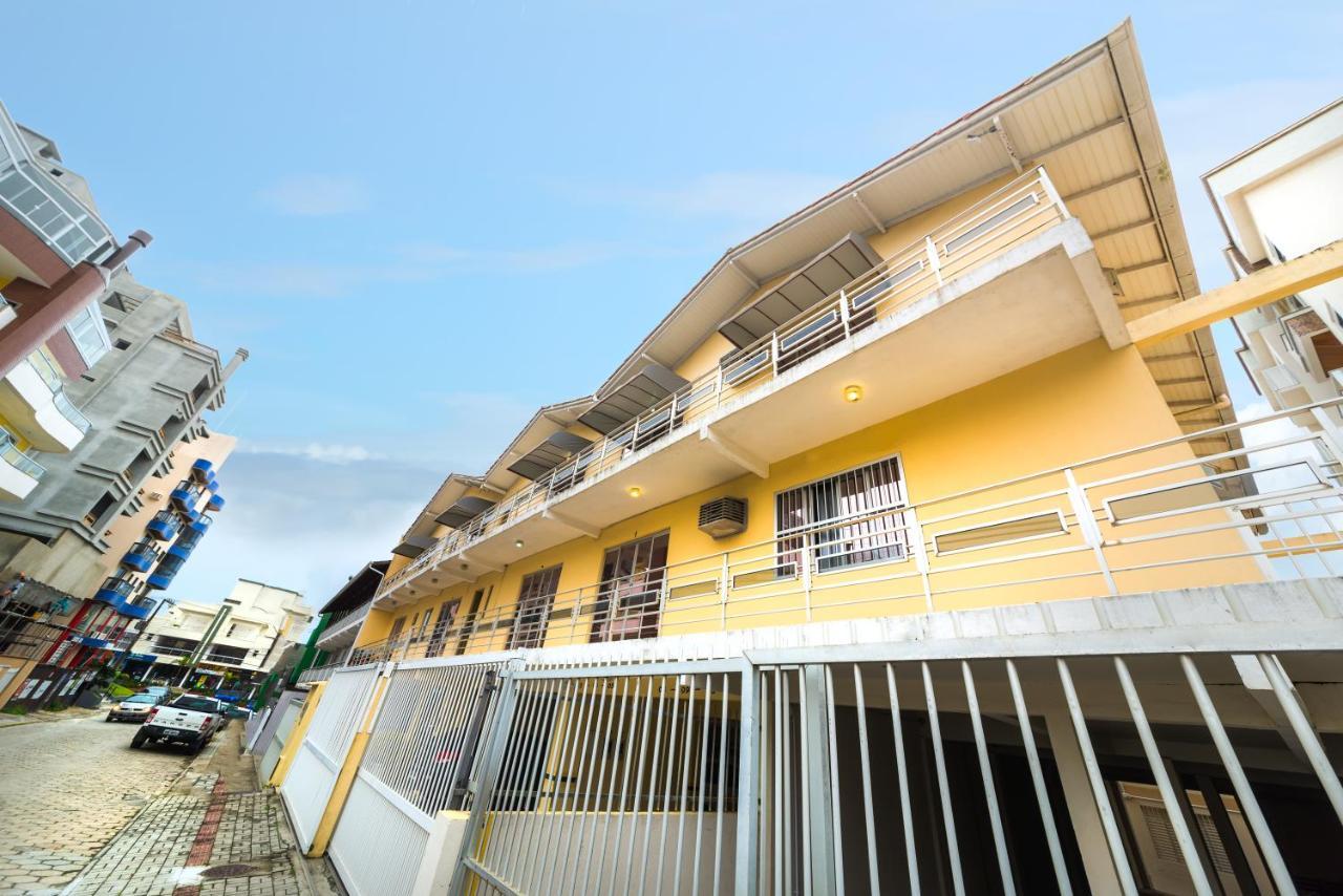 ボンビーニャスResidencial Kelly Cristinaアパートメント エクステリア 写真